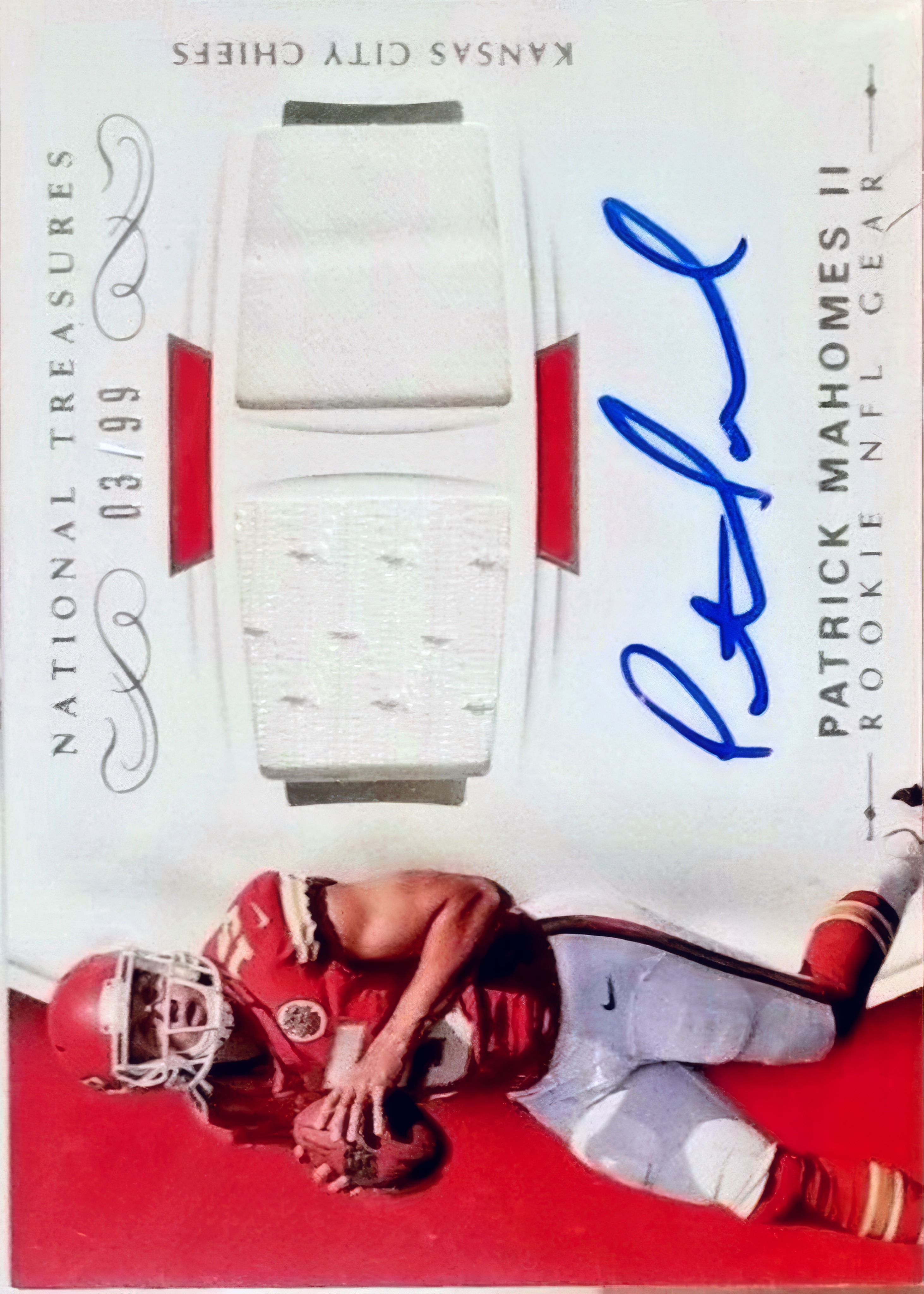 2017 Panini National Treasures Rookie NFL Gear Dual Material Signatures #18 Patrick Mahomes II/99